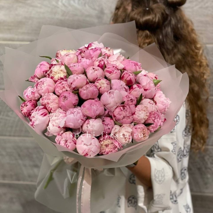 51 розовый пион в Сиде