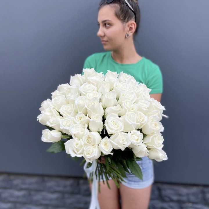 51 белая роза в Сиде